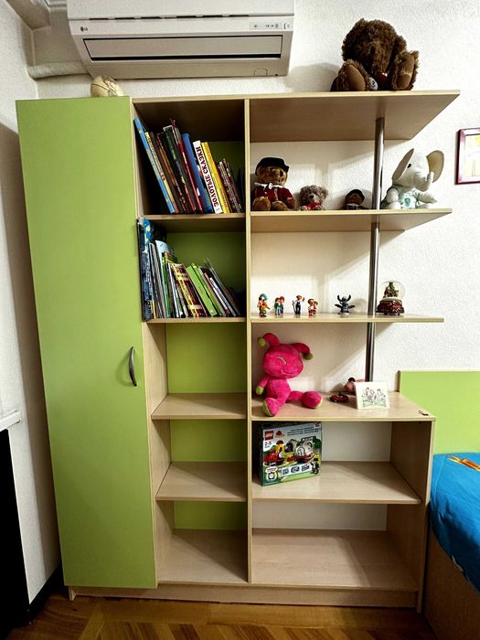 Продаю детский комплект мебели из 5 предметов