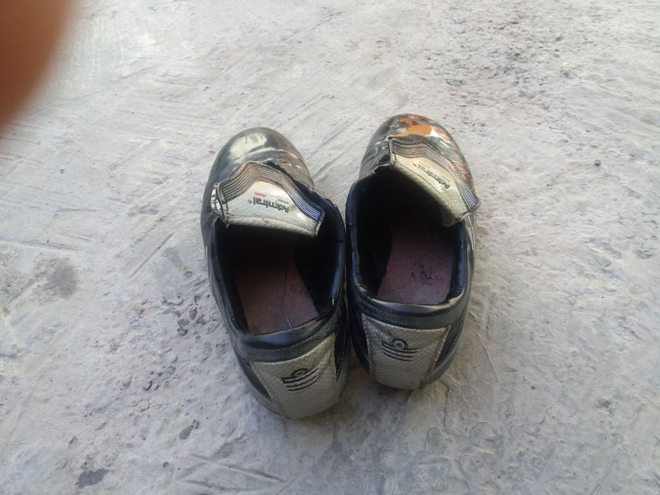 Бутцы футбольные