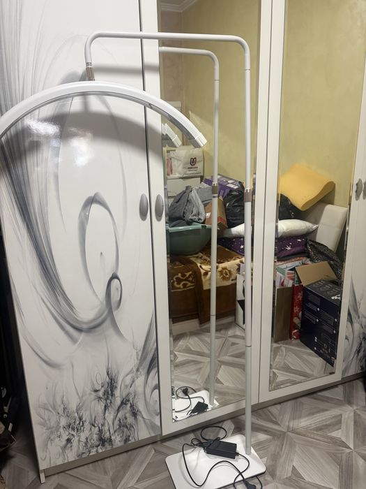 Lampa semiluna pentru extensia genelor sau cosmetica