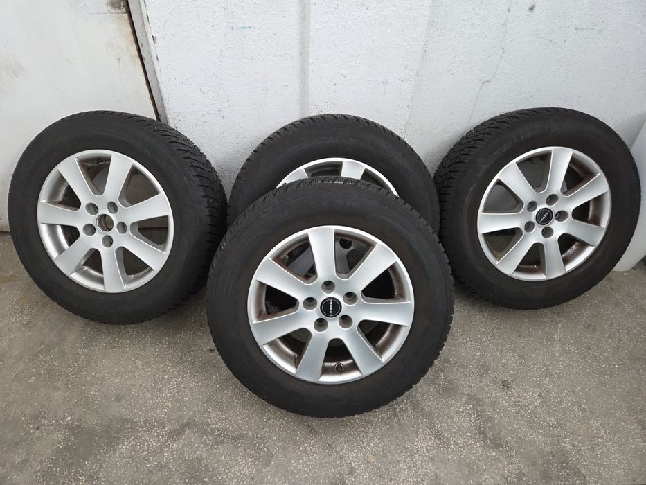 Jante aliaj/R 16/5×114.3/Duster/Renault/Hyundai/Nissan/Mitsubishi/Mazda/Toyota/Kia/215 65 16 M+S