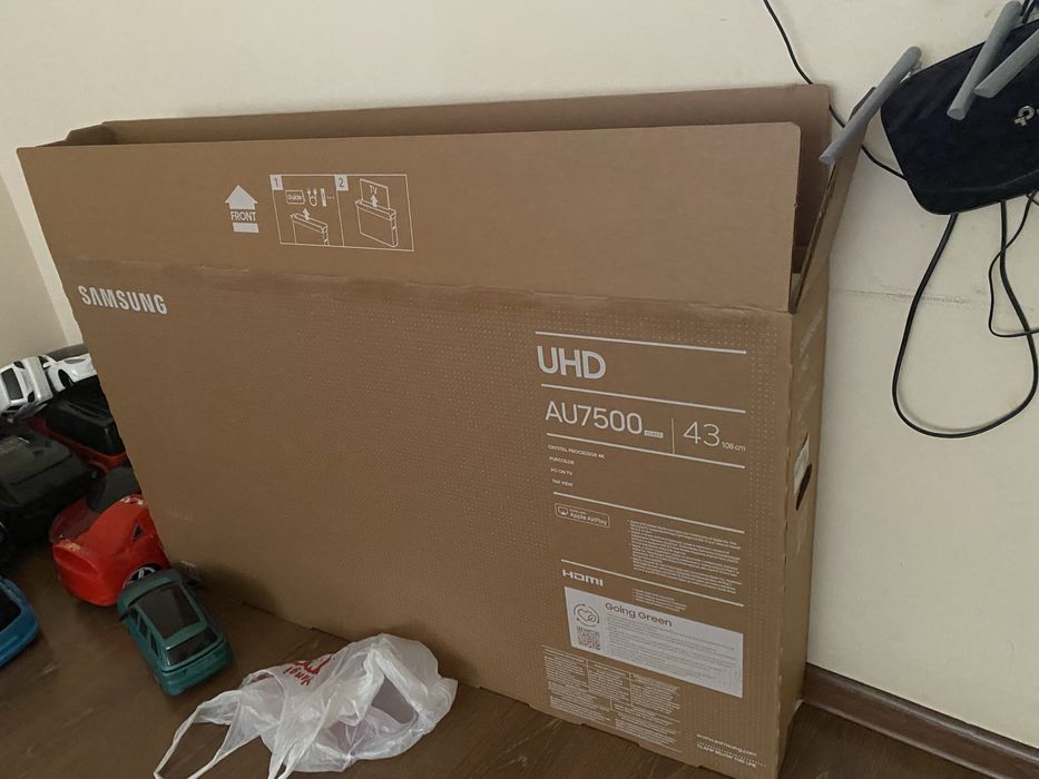 Телевизор новый продаю