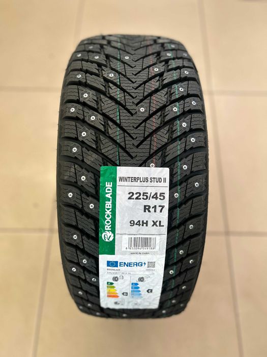 225/45 R17 ROCKBLADE winterplus stud II шипованные