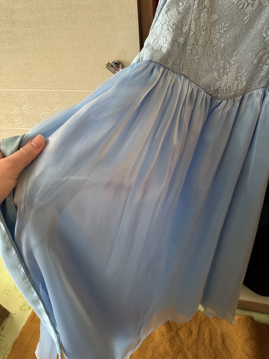 Отдам платья даром