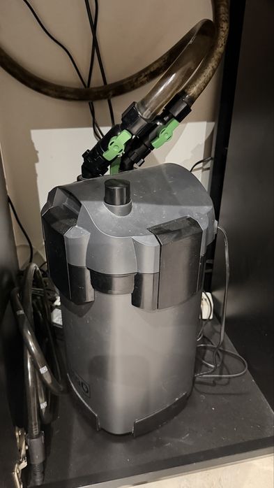 Vând acvariu Juwel 450 litri, complet echipat și funcțional.