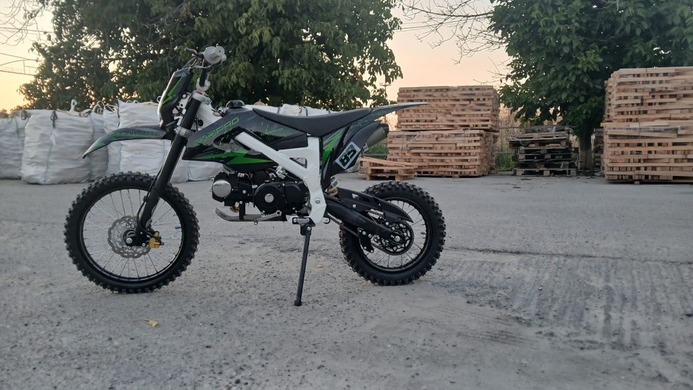 Vând motocros stare foarte bună