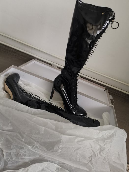 Cizme Jimmy Choo, noi