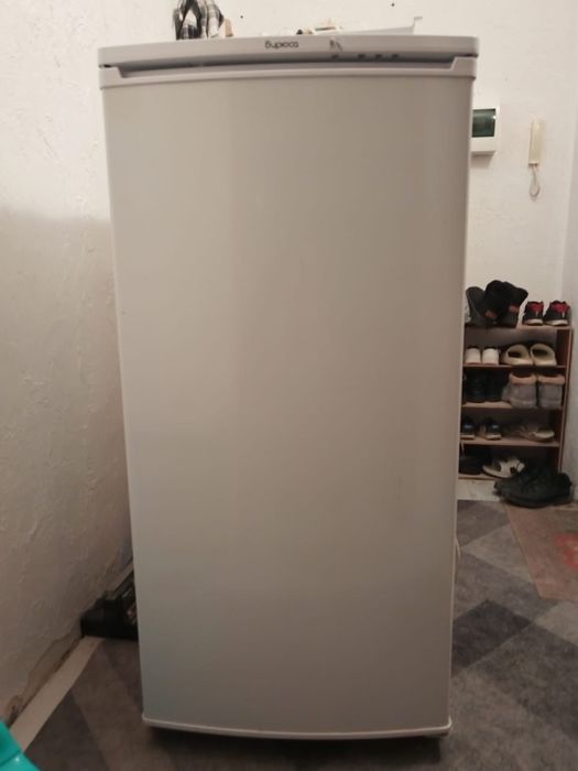 Холодильник почти новый