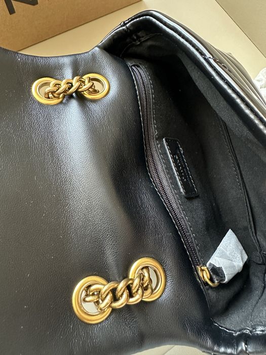 Чисто нова лачена чанта Pinko Love Puff