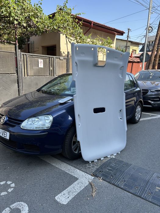 Retapițare plafon auto București Sector 4 | Alcantara, textil, steluțe & ambientale
