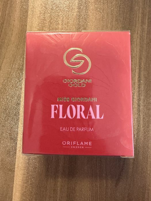 Дамски парфюм Giordani Gold Miss Giordani Floral