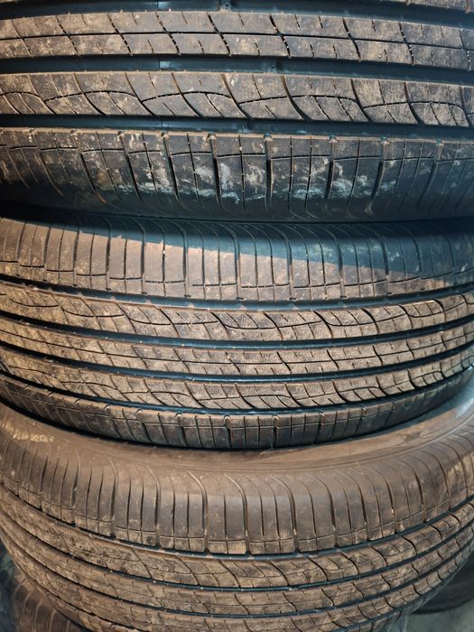 Продам шины 235/65/18 гити