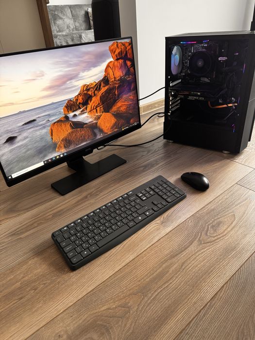 Настолен Компютър + Монитор комплект