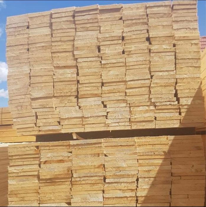 Depozit lemn pentru constructii