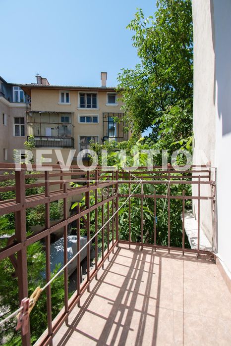 Дава се под наем Тристаен апартамент в София, Център - 106 кв.м за 750 € - Снимка #9