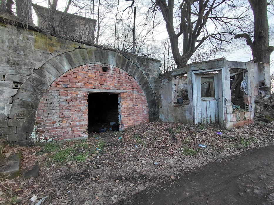 Промишлен имот - отлична локация