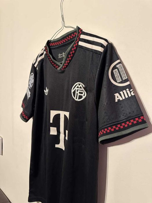 Тениска на Bayern Munich с Kane и баджове на Шампионска Лига-  НОВА!
