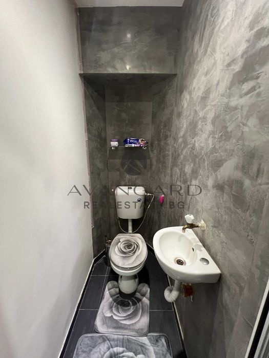 оф.22062 Етаж от къща + сутерен / Прослав