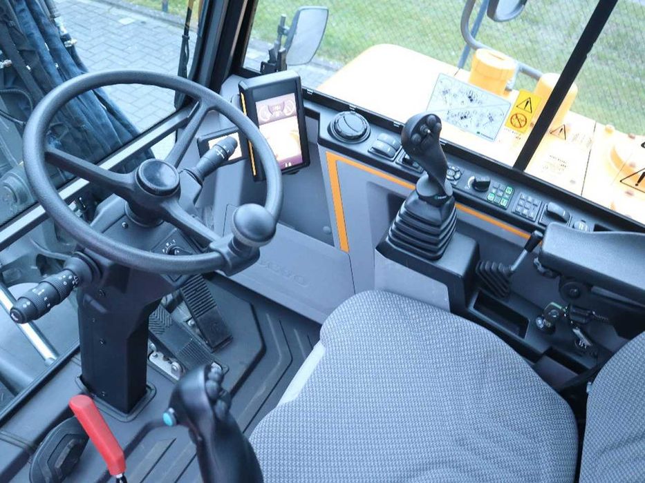 Колесные экскаваторы Volvo EW60E