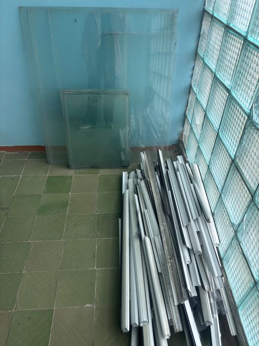 Стекло б/у 13-14 кв