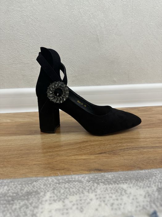 Продам туфли 39 размер