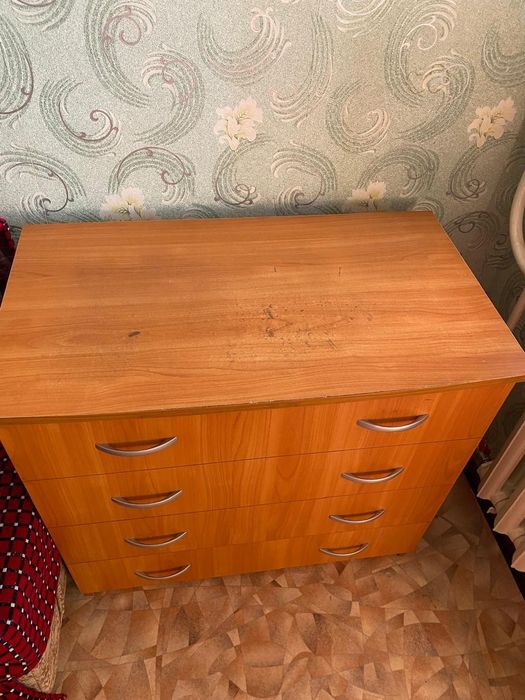 Продам комод ,цвет яблоня