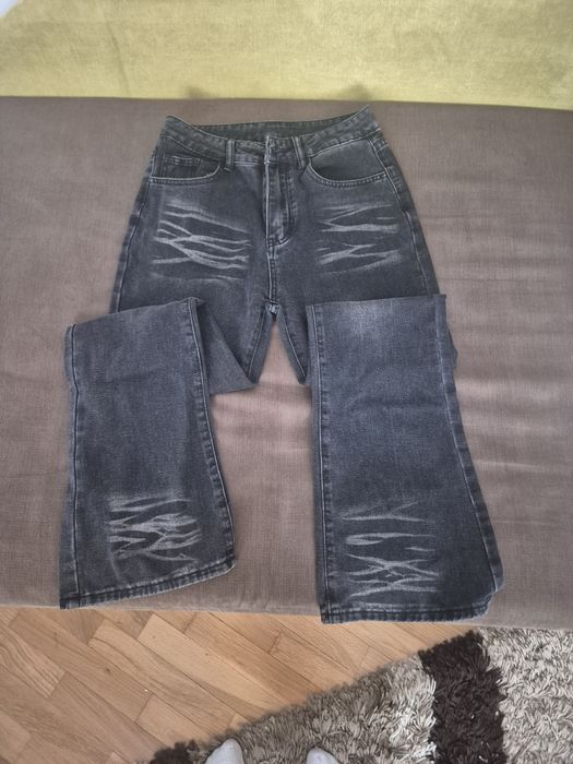 Vand pantaloni blugi