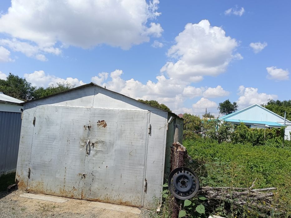 Продам пол дома в селе Дон