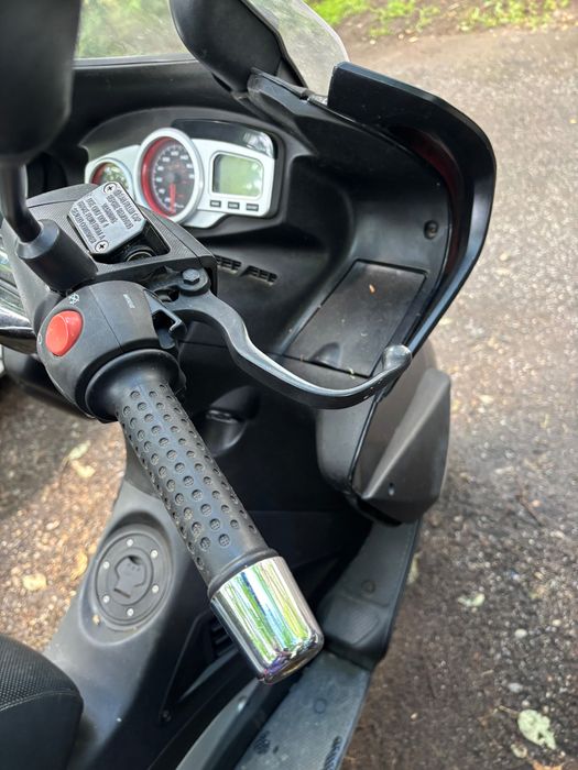 Aprilia SR Max 300cc