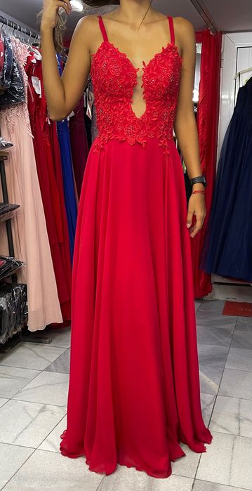 Бална червена рокля