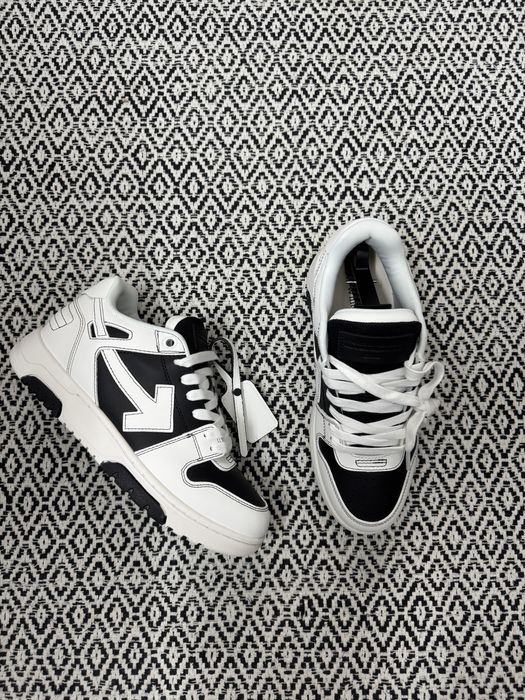 Off-White Out of Office