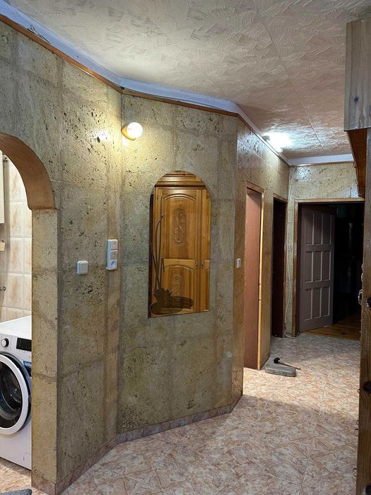 Дава се под наем Тристаен апартамент в Стара Загора, Македонски - 106 кв.м за 408 € - Снимка #1