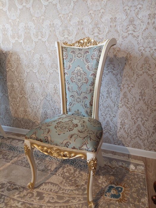 Стулья королевские