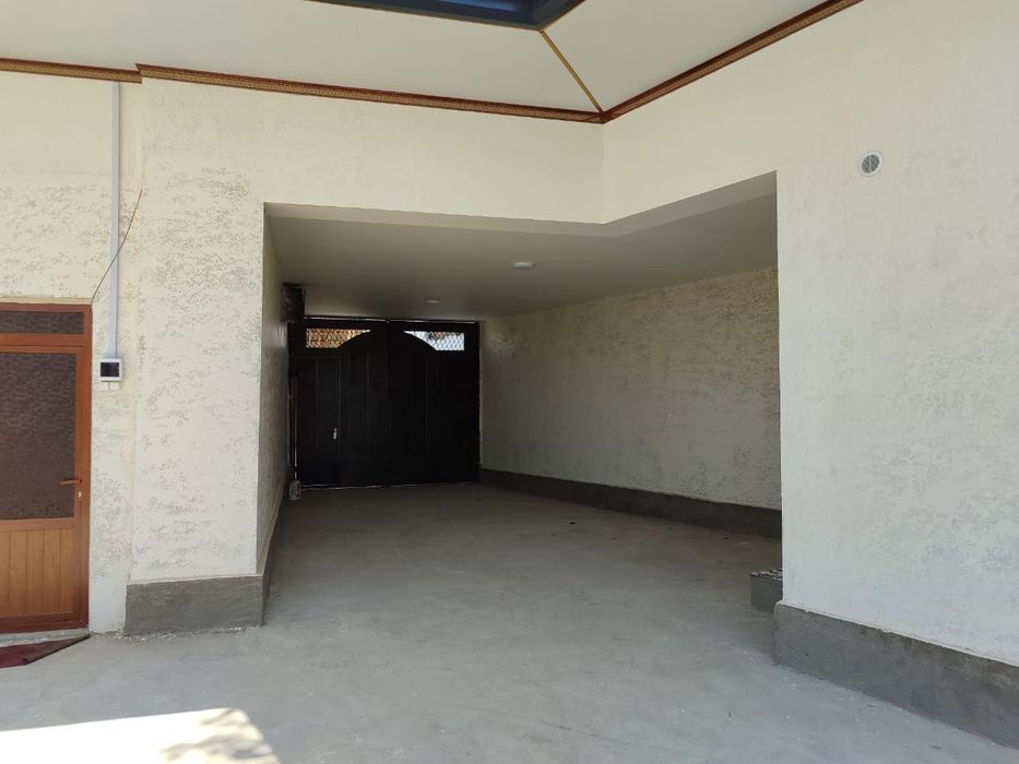 Ховлти Уй сотилади