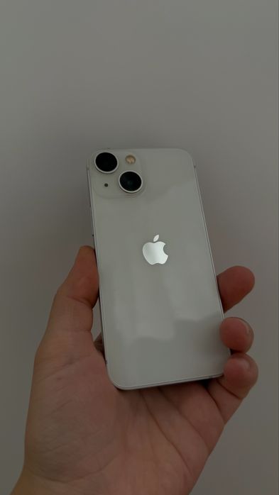 Продам iPhone 13 mini в отличном состоянии