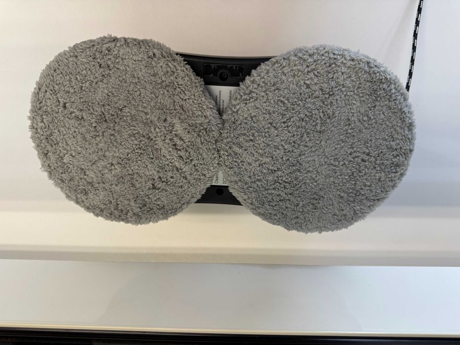 Робот за почистване на плоски повърхности Aquamenti