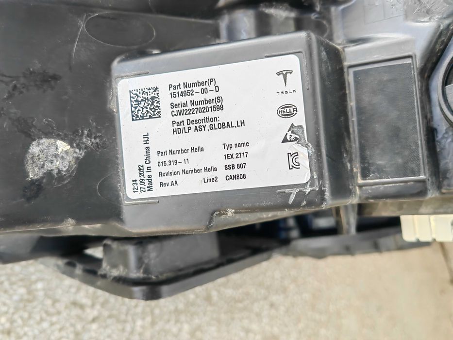 Фар Tesla 3Y LED ляв / Фар Tesla Model 3/Y / Фар Тесла 3 Оригинален