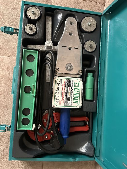 Сантехник учун комплект инструмент