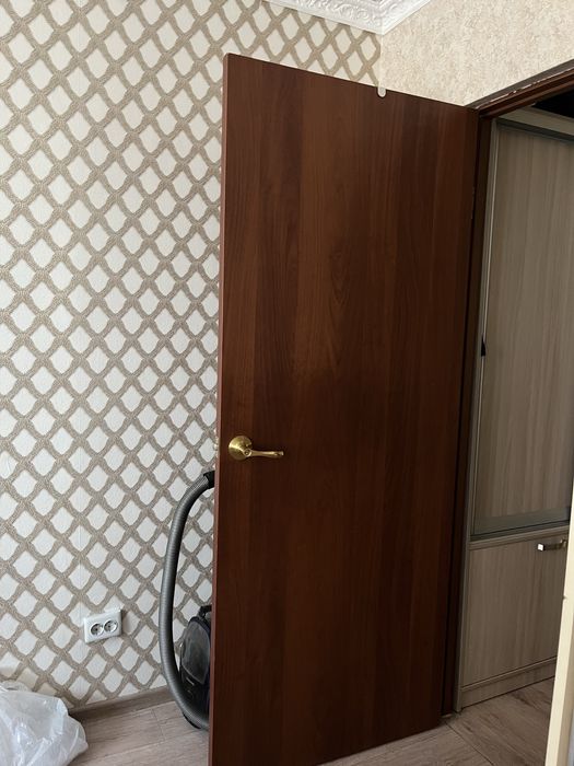 Продам межкомнатные двери