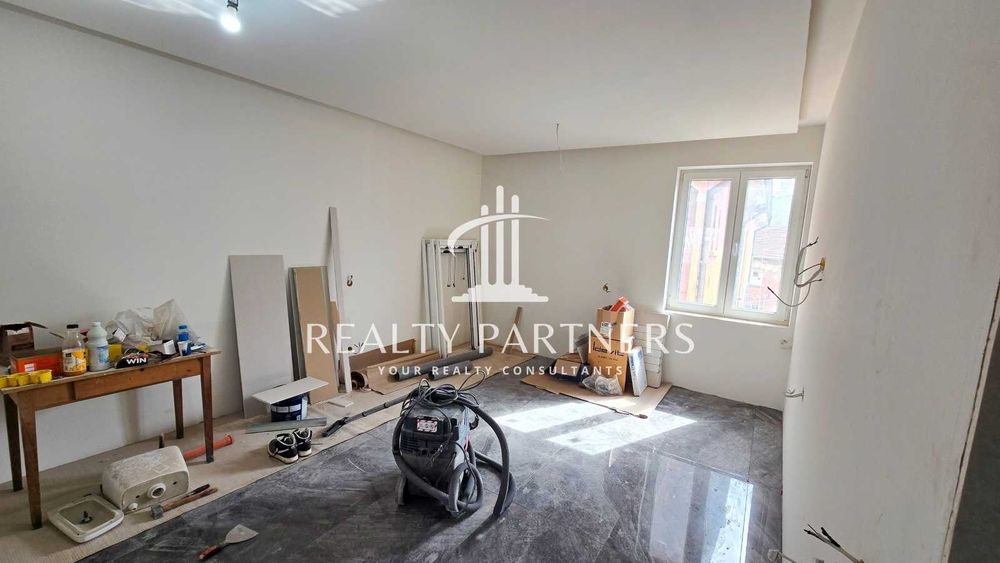 Тристаен апартамент в кв. Твърди ливади гр. Перник