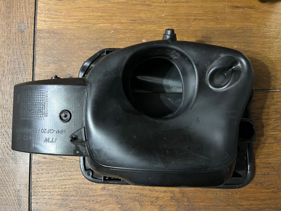 Usita rezervor amarok