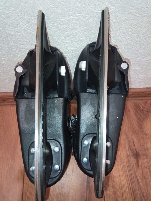 Кънки за лед -20лв/бр
Детските (31-33)имат лека забележка на шева,