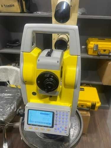 геодезический электроный тахеометр Geomax zoom 10