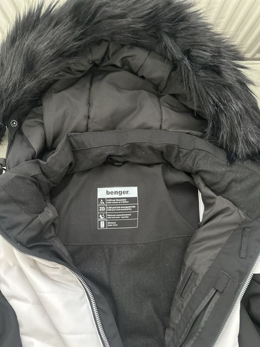 Geaca ski/snowboard dama ca noua