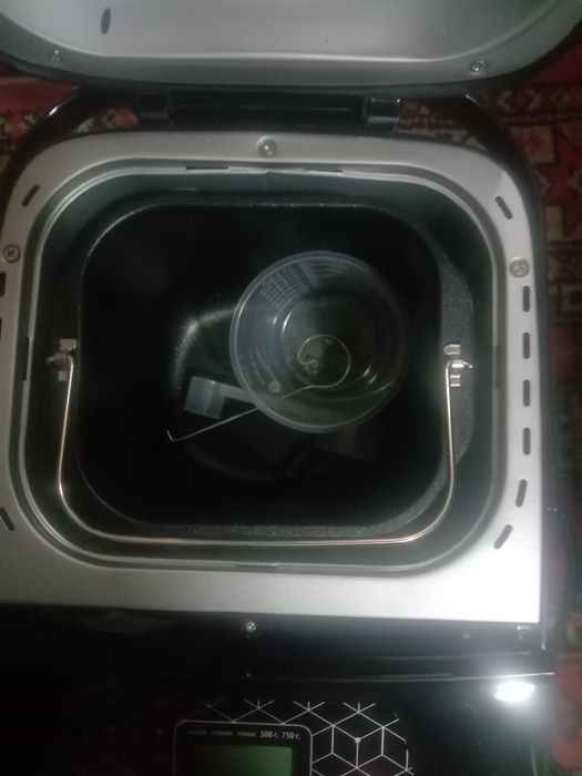 Продам хлебопечку новая 19 режимов