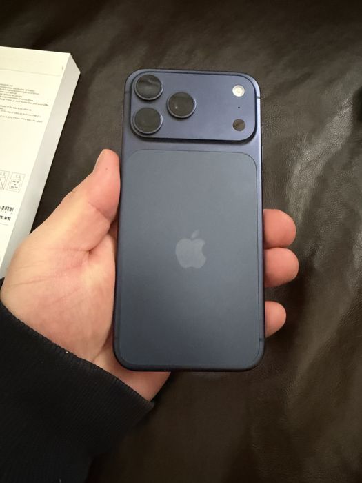 İphone 17 pro max 100% като нов