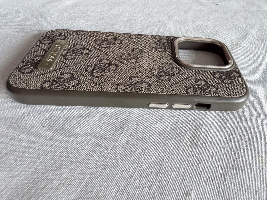 Кейс Guess iphone 14 PRO