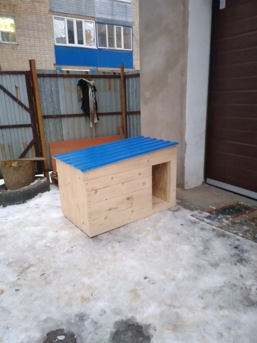 Собачья будка из дерева