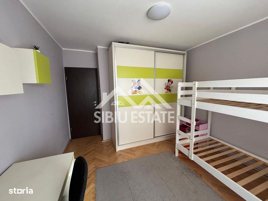Apartament 3 camere de inchiriat Sibiu