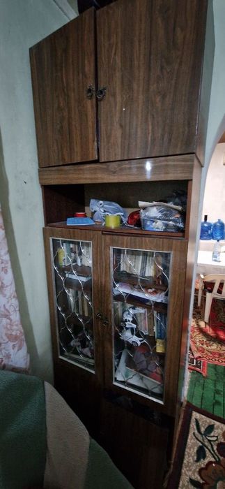 Сотилади стенка дивана совга комлект