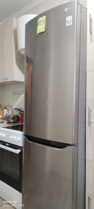 Холодильник LG состояние хорошее